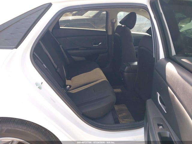 KMHLL4DG1SU009493 Hyundai ELANTRA SE