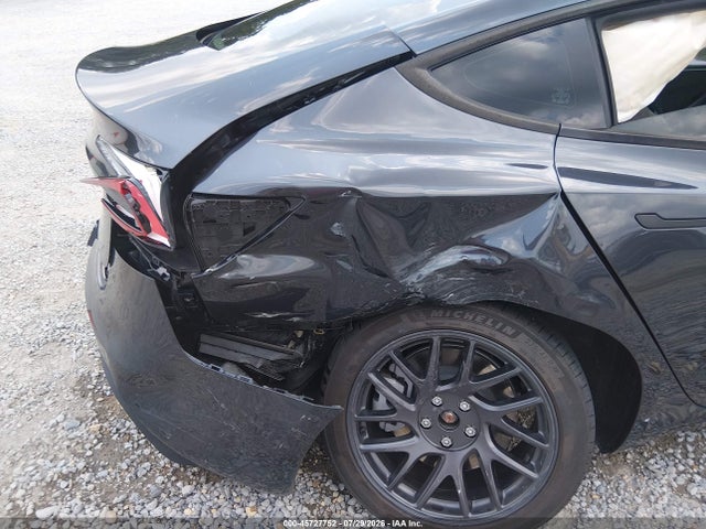 5YJ3E1EA4SF969469 Tesla Model 3 Long Range Rear-wheel Drive/standard Rear-wheel Drive