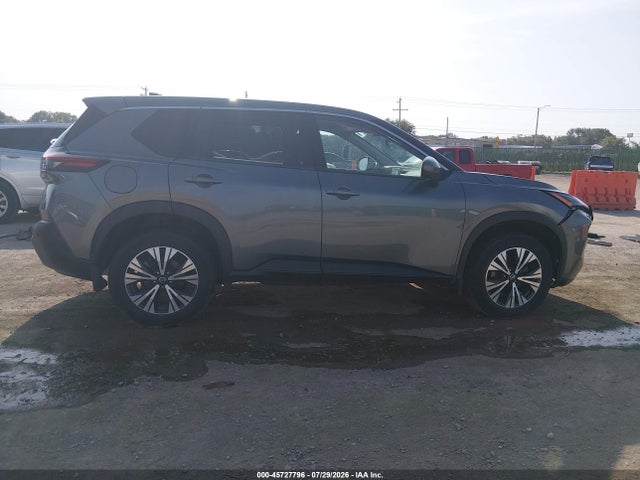 5N1AT3BAXMC813025 Nissan Rogue Sv Fwd