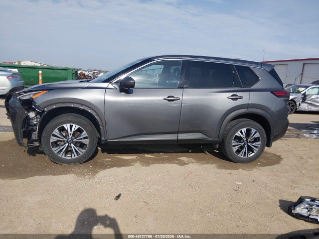 5N1AT3BAXMC813025 Nissan Rogue Sv Fwd