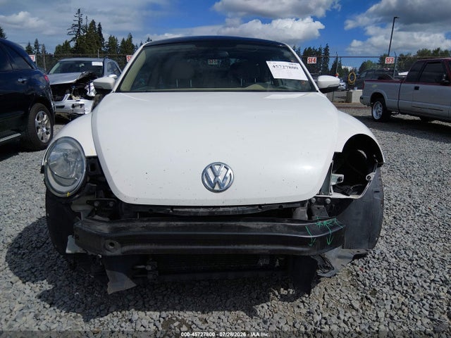 Продажа на аукционе авто 2013 Volkswagen Beetle 2.5l, vin: 3VWJX7AT9DM690431, номер лота: 45727800