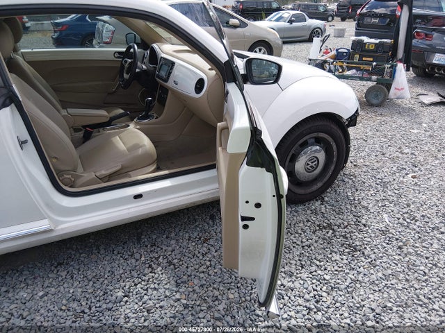 Продажа на аукционе авто 2013 Volkswagen Beetle 2.5l, vin: 3VWJX7AT9DM690431, номер лота: 45727800
