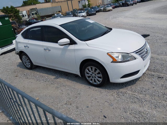 2015 Nissan Sentra S მანქანა იყიდება აუქციონზე, vin: 3N1AB7AP5FY328132, აუქციონის ნომერი: 45727853