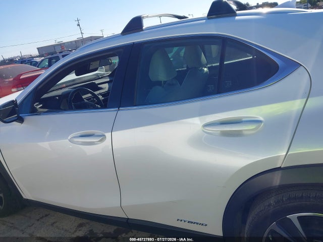 Lexus UX 250H 2021 JTHX9JBH8M2038467 Image 15