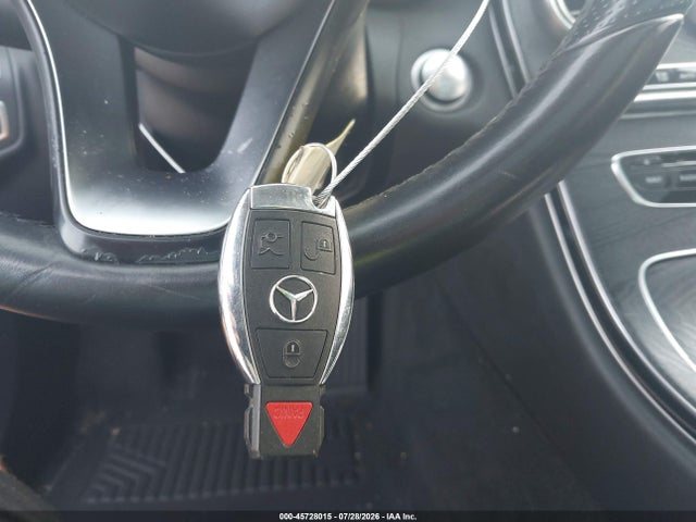 Продажа на аукционе авто 2016 Mercedes-benz C 300, vin: WDDWF4JB0GR135023, номер лота: 45728015