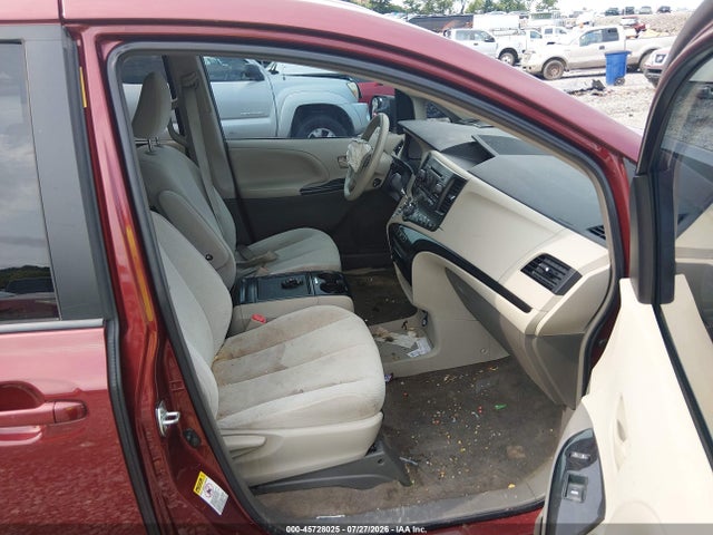 2014 Toyota Sienna Le V6 8 Passenger მანქანა იყიდება აუქციონზე, vin: 5TDKK3DC6ES491137, აუქციონის ნომერი: 45728025