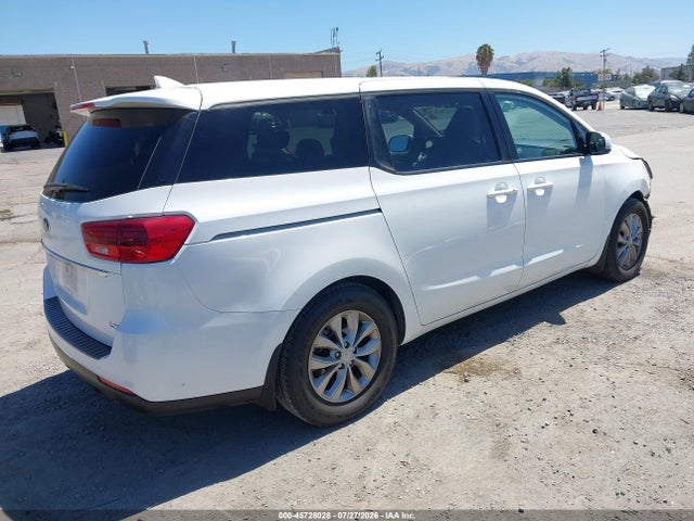 KIA SEDONA LX 2020 KNDMB5C11L6639311 Image 4