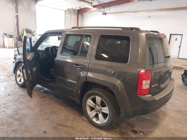 2015 Jeep Patriot Latitude მანქანა იყიდება აუქციონზე, vin: 1C4NJRFB4FD184070, აუქციონის ნომერი: 45728107