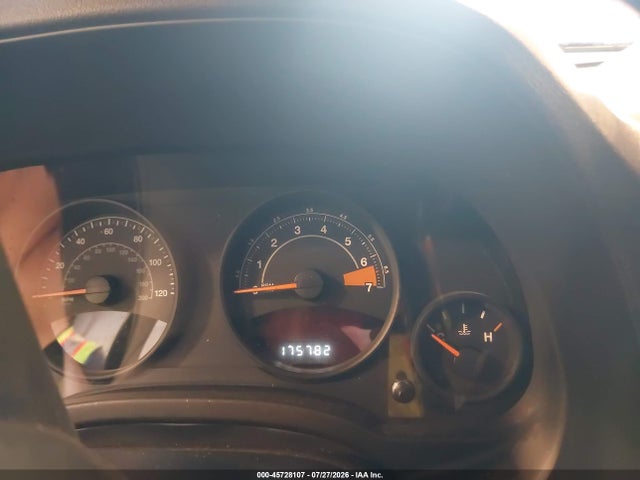 2015 Jeep Patriot Latitude მანქანა იყიდება აუქციონზე, vin: 1C4NJRFB4FD184070, აუქციონის ნომერი: 45728107