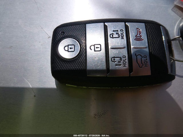 KIA SEDONA LX 2017 KNDMB5C12H6320510 Image 11