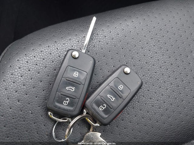 Продажа на аукционе авто 2015 Volkswagen Jetta 1.8t Se, vin: 3VWD17AJ8FM249129, номер лота: 45728132