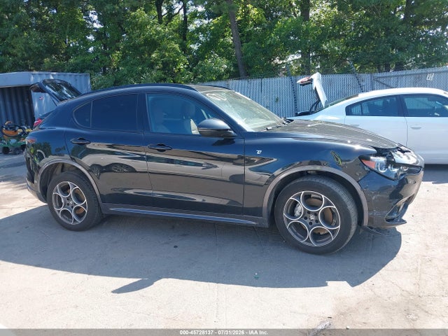 Продаж на аукціоні авто 2024 Alfa Romeo Stelvio Ti Awd, vin: ZASPAKBN4R7D75174, номер лоту: 45728137