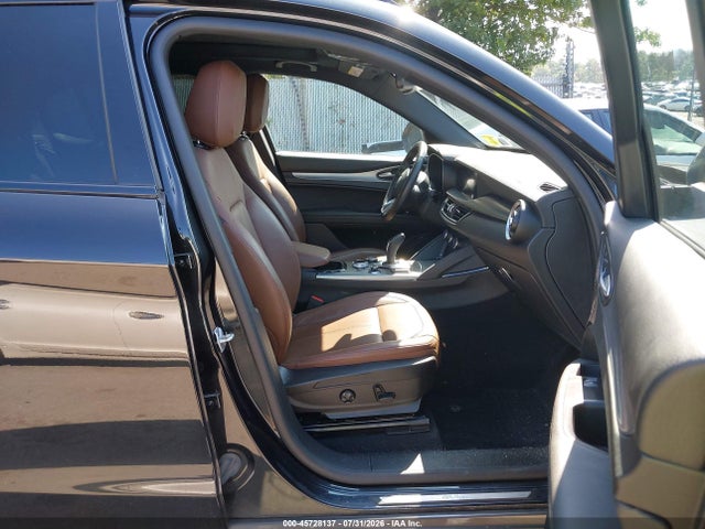 Продаж на аукціоні авто 2024 Alfa Romeo Stelvio Ti Awd, vin: ZASPAKBN4R7D75174, номер лоту: 45728137