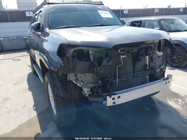 2022 Toyota 4runner Sr5 Premium მანქანა იყიდება აუქციონზე, vin: JTEFU5JR1N5264214, აუქციონის ნომერი: 45728185
