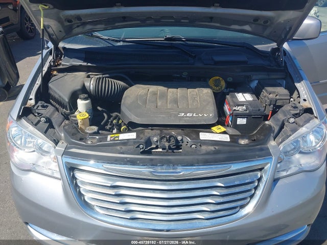 2C4RC1AG1FR728361 Chrysler Town &amp; Country Lx