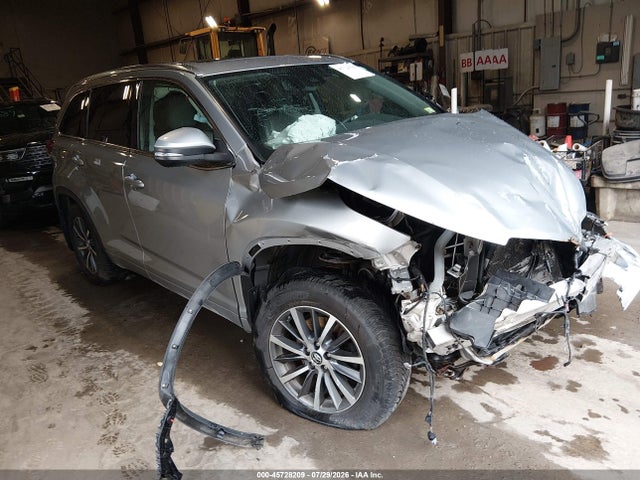 Продаж на аукціоні авто 2017 Toyota Highlander Xle, vin: 5TDJZRFH3HS453498, номер лоту: 45728209