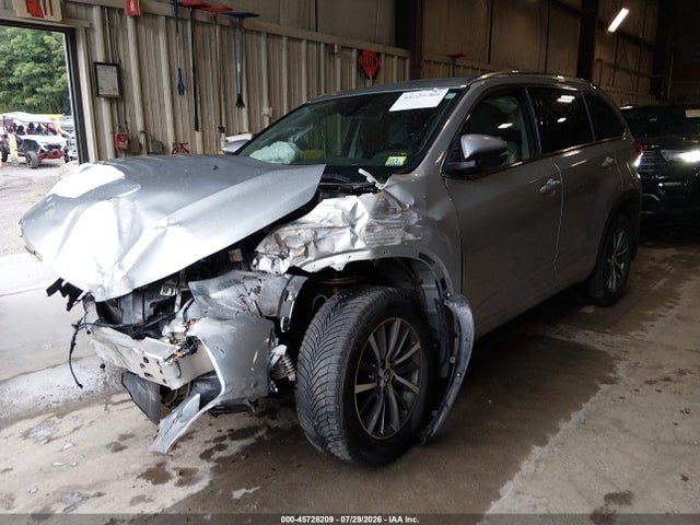 Продаж на аукціоні авто 2017 Toyota Highlander Xle, vin: 5TDJZRFH3HS453498, номер лоту: 45728209
