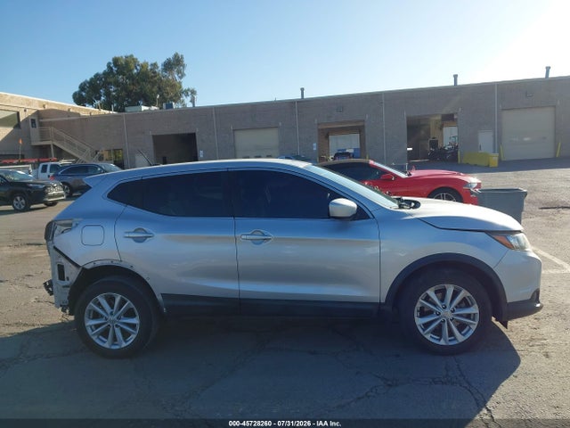 Продаж на аукціоні авто 2017 Nissan Rogue Sport S, vin: JN1BJ1CP5HW028893, номер лоту: 45728260