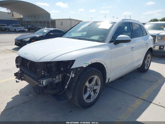 45728266 :رقم المزاد ، WA1AAAFY9M2093304 vin ، 2021 Audi Q5 Premium 45 Tfsi Quattro S Tronic مزاد بيع