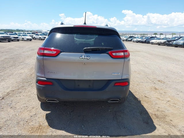 1C4PJMCX2JD585539 Jeep Cherokee Latitude 4x4