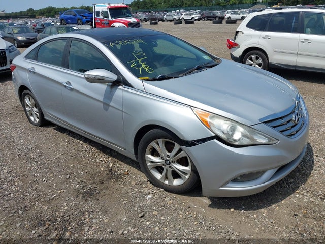 45728289 :رقم المزاد ، 5NPEC4AC2CH320652 vin ، 2012 Hyundai Sonata Limited مزاد بيع