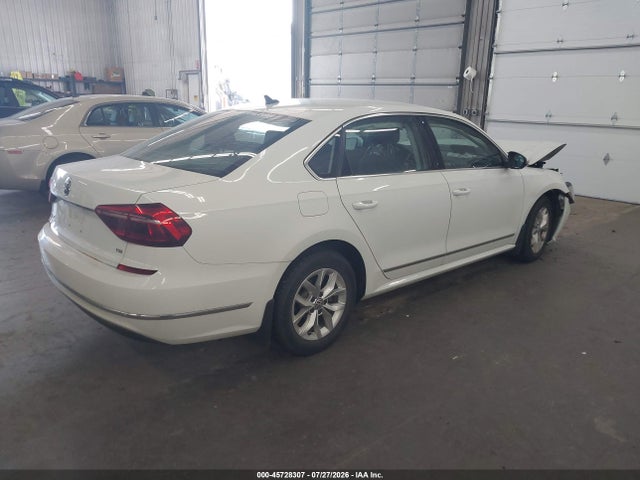 45728307 :رقم المزاد ، 1VWAT7A37HC086251 vin ، 2017 Volkswagen Passat 1.8t S مزاد بيع
