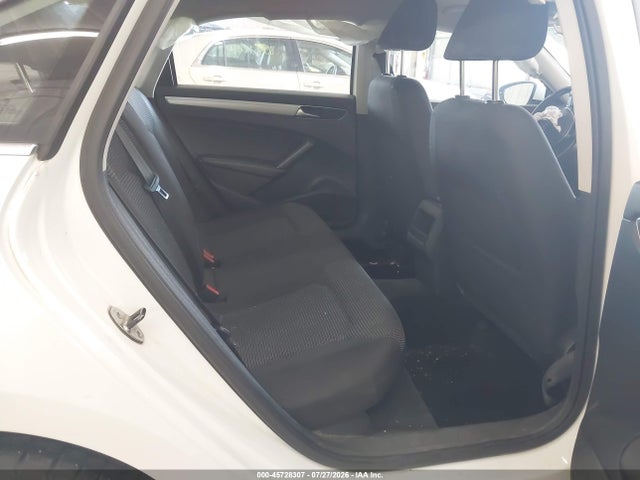 45728307 :رقم المزاد ، 1VWAT7A37HC086251 vin ، 2017 Volkswagen Passat 1.8t S مزاد بيع
