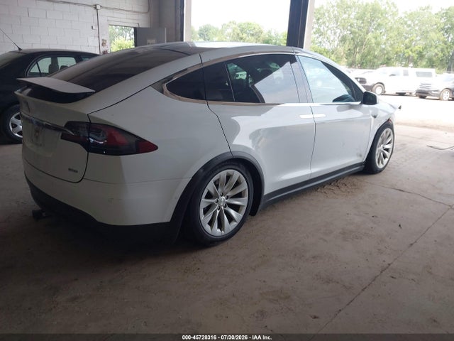 45728316 :رقم المزاد ، 5YJXCAE28GF011782 vin ، 2016 Tesla Model X 60d/70d/75d/90d مزاد بيع