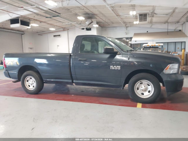 Продажа на аукционе авто 2018 Ram 1500, vin: 3C6JR6DG4JG255355, номер лота: 45728330
