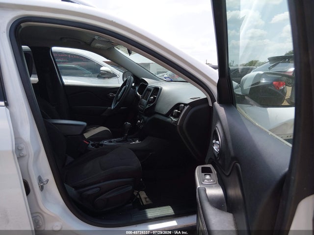 Продаж на аукціоні авто 2019 Jeep Cherokee Latitude Fwd, vin: 1C4PJLCB8KD115810, номер лоту: 45728337