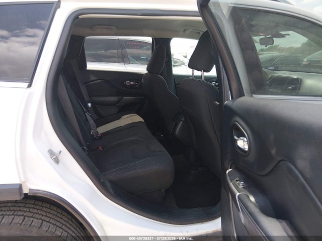 Продаж на аукціоні авто 2019 Jeep Cherokee Latitude Fwd, vin: 1C4PJLCB8KD115810, номер лоту: 45728337