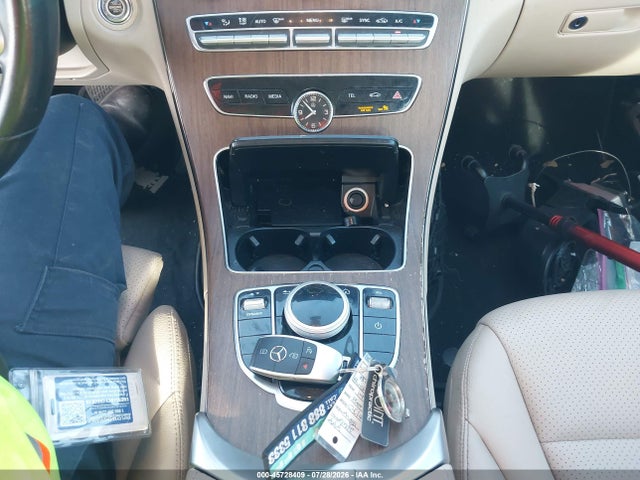 55SWF8DB5KU306858 Mercedes-Benz C 300