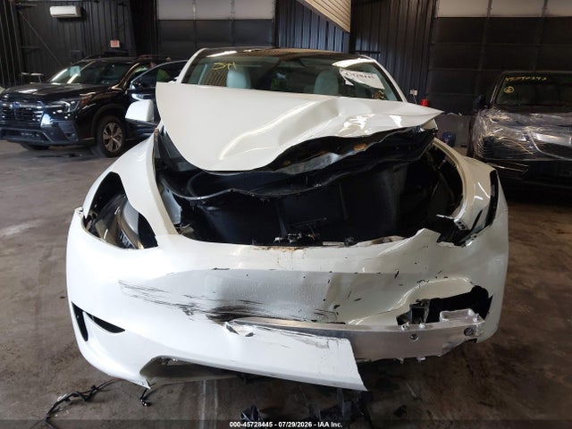 Auction sale of the 2025 Tesla Model Y Long Range Dual Motor All-wheel Drive, vin: 7SAYGDEE9SF302677, lot number: 45728445