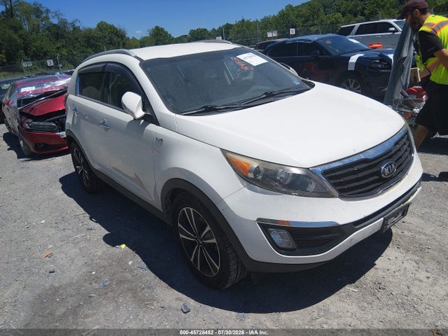 Продажа на аукционе авто 2015 Kia Sportage Sx, vin: KNDPCCA66F7793556, номер лота: 45728452