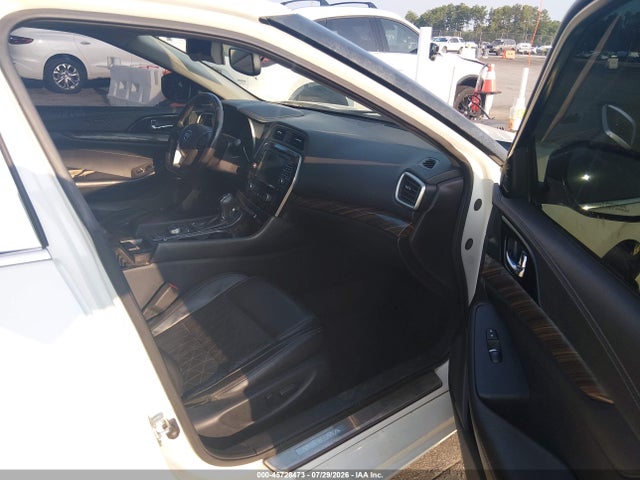 Продажа на аукционе авто 2016 Nissan Maxima 3.5 Platinum, vin: 1N4AA6AP6GC384624, номер лота: 45728473