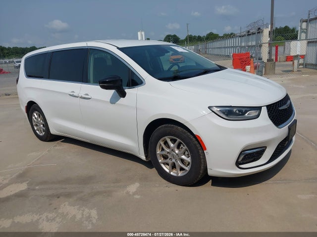 Auction sale of the 2024 Chrysler Pacifica Touring L, vin: 2C4RC1BG7RR135719, lot number: 45728474