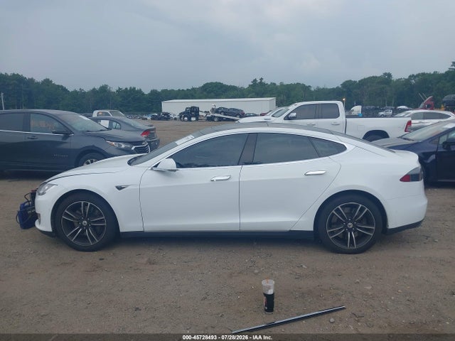 Tesla Model S 60/70/85 2015 5YJSA1H16FFP78161 Image 15