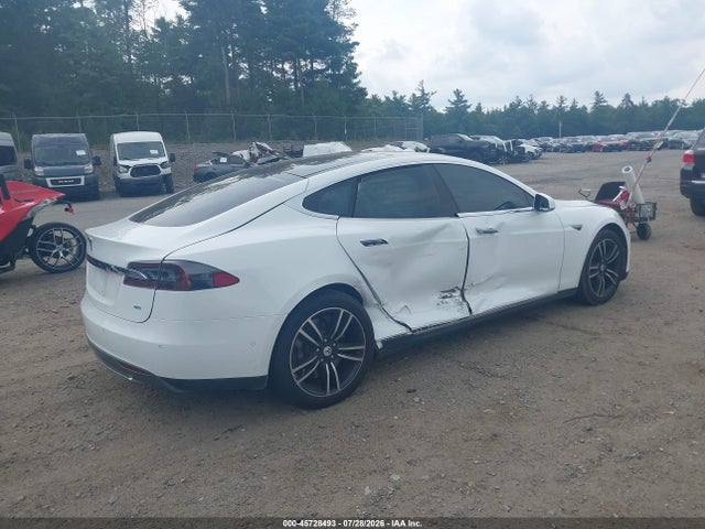 Tesla Model S 60/70/85 2015 5YJSA1H16FFP78161 Image 4