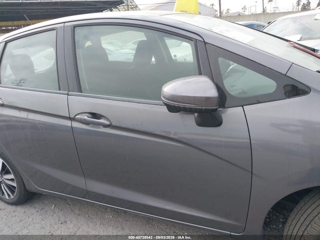 Honda FIT EX 2018 3HGGK5H88JM725930 Image 14