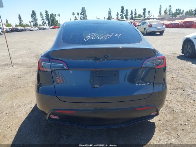 Продаж на аукціоні авто 2024 Tesla Model Y Long Range Dual Motor All-wheel Drive, vin: 7SAYGDEE0RF025931, номер лоту: 45728573