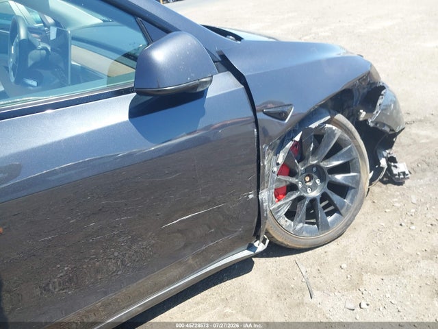 Продаж на аукціоні авто 2024 Tesla Model Y Long Range Dual Motor All-wheel Drive, vin: 7SAYGDEE0RF025931, номер лоту: 45728573