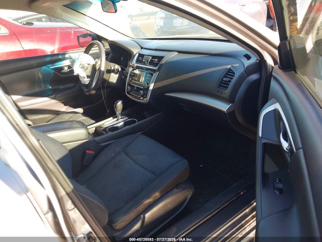1N4AL3AP1JC164985 Nissan Altima 2.5 Sv