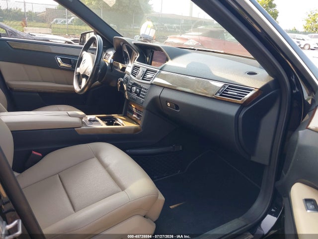 45728594 :رقم المزاد ، WDDHF8HB8BA444820 vin ، 2011 Mercedes-benz E 350 4matic مزاد بيع