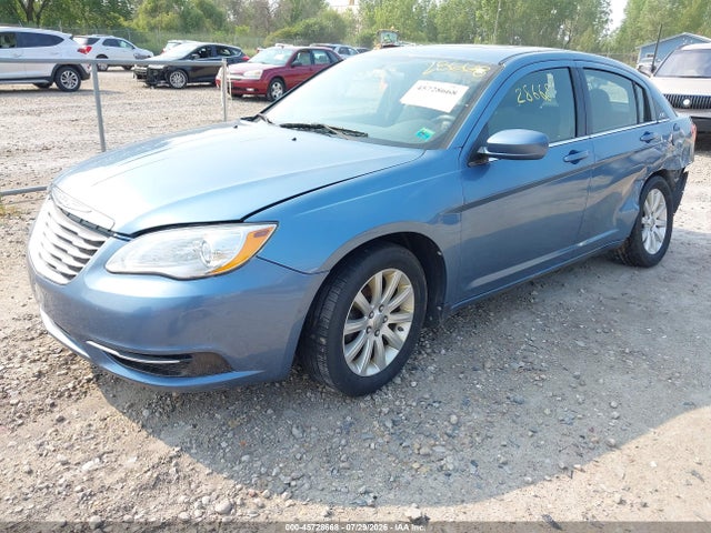 45728668 :رقم المزاد ، 1C3BC1FB5BN569287 vin ، 2011 Chrysler 200 Touring مزاد بيع