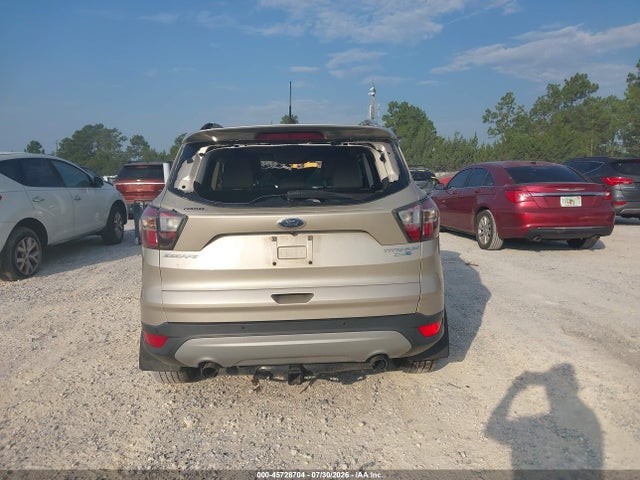 45728704 :رقم المزاد ، 1FMCU9JD9HUB41141 vin ، 2017 Ford Escape Titanium مزاد بيع