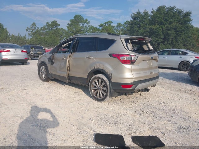 45728704 :رقم المزاد ، 1FMCU9JD9HUB41141 vin ، 2017 Ford Escape Titanium مزاد بيع