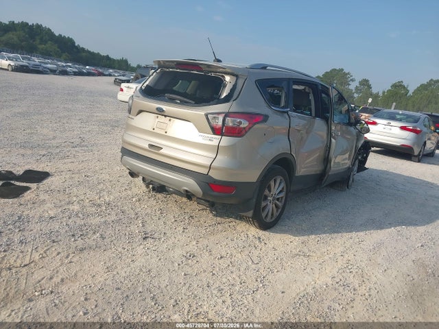 45728704 :رقم المزاد ، 1FMCU9JD9HUB41141 vin ، 2017 Ford Escape Titanium مزاد بيع