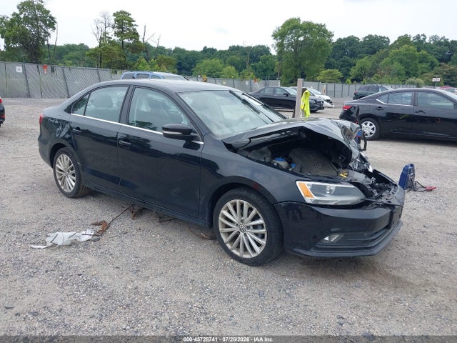 45728741 :رقم المزاد ، 3VWD17AJXFM221672 vin ، 2015 Volkswagen Jetta 1.8t Se مزاد بيع