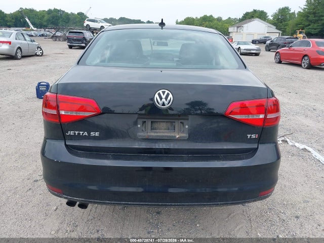 2015 Volkswagen Jetta 1.8t Se მანქანა იყიდება აუქციონზე, vin: 3VWD17AJXFM221672, აუქციონის ნომერი: 45728741