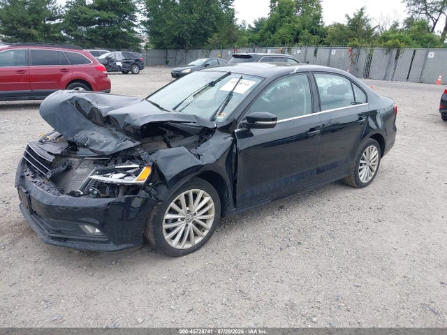 2015 Volkswagen Jetta 1.8t Se მანქანა იყიდება აუქციონზე, vin: 3VWD17AJXFM221672, აუქციონის ნომერი: 45728741
